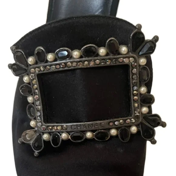Chanel Black Satin 3.5" heels Gemstone buckle Size 36.5 (US size 6) - Picture 12 of 14